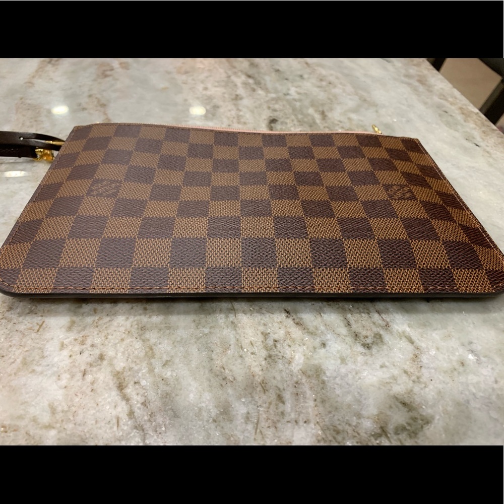 Louis Vuitton Neverfull Pouch
